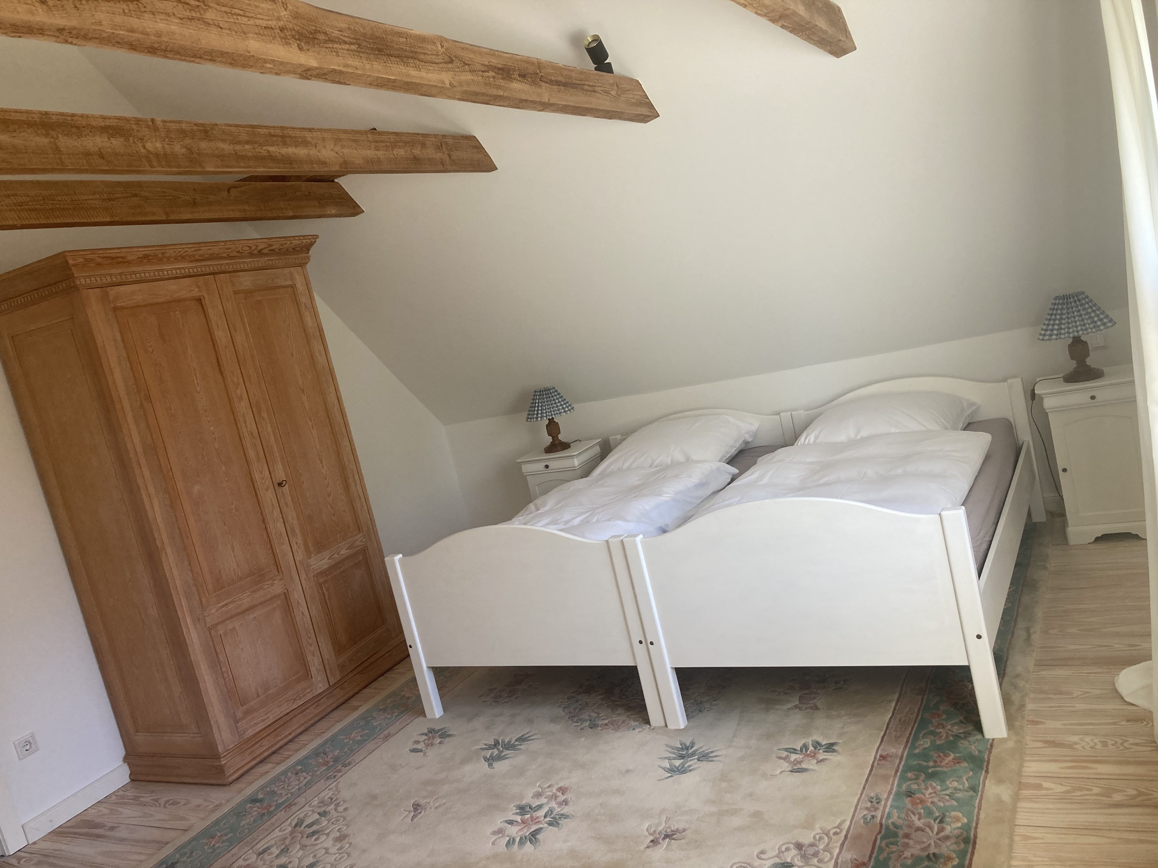 Schlafzimmer 1